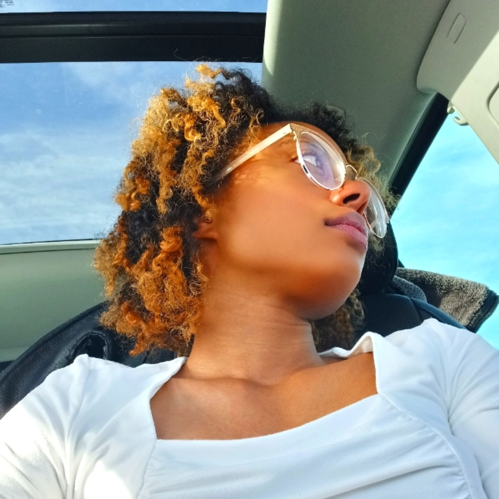 Meet your Posher, Malika